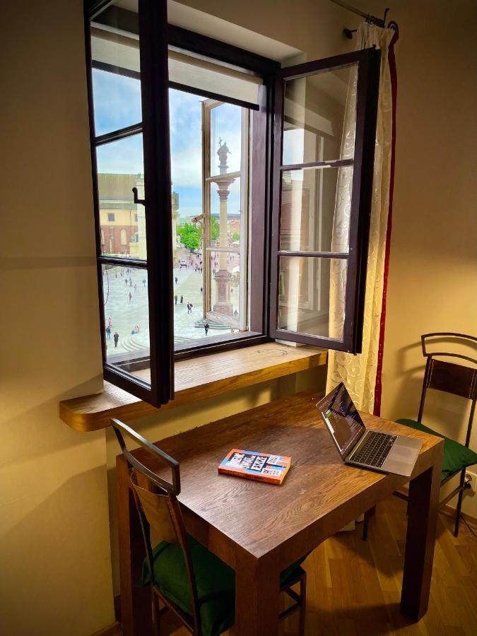 Old Town Best View Wifi 300 Mb/S Huge Screen Netflix Appletv Amazontv วอร์ซอ ภายนอก รูปภาพ